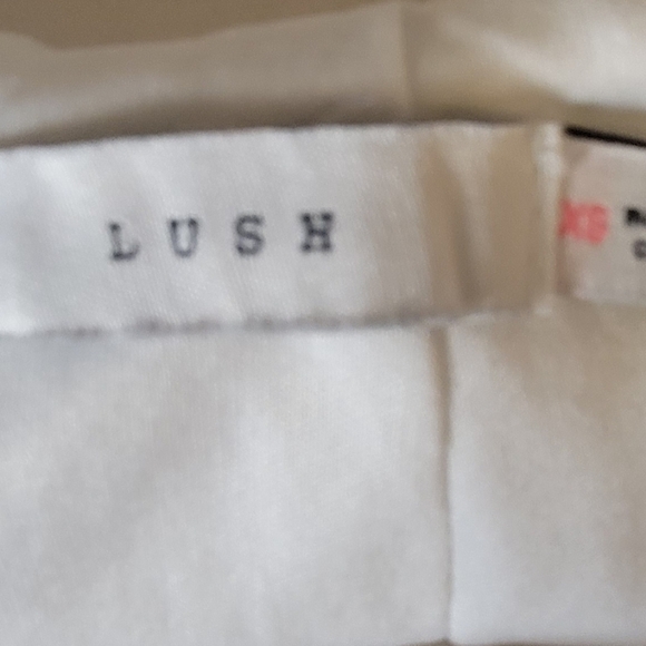 LUSH white dress with a black lace back - Picture 7 of 7